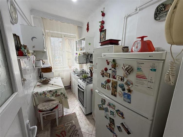 Aleea Parcului - etajul 1 - decomandat - 10