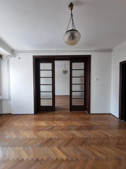 Piata Ion Mihalache - 3 Camere - Imobil interbelic - Urgenta 2 - 5