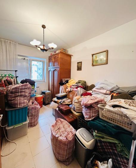 Vanzare apartament 4 camere Crangasi - 1