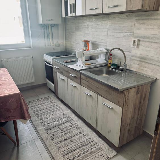 Vand apartament cu o camera mobilat si utilat etaj 1. - 5