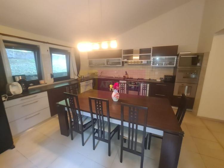 Vila de vanzare in Campina - Zona Lunca Mare - 6