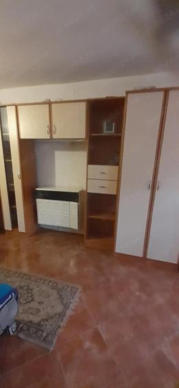 Inchiriez camera la casa - 4