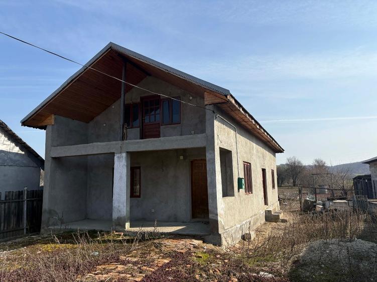 Vând casă nouă Bulzești Dolj  plus teren 3750mp - 4