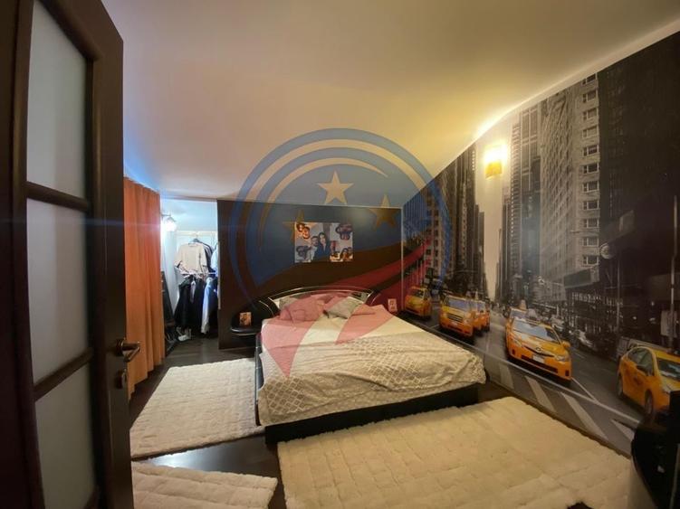 CASA DEOSEBITA APROAPE DE PROMENADA IN EUROCARTIER - 9