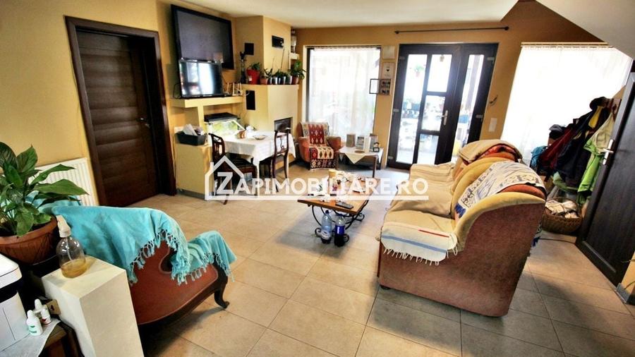 Casa 5 camere,250 mp,622 mp teren, cartier 7 Noiembrie,zona Sudului, - 1