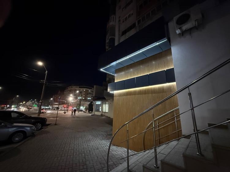 Vand spatiu comercial ultracentral la demisolul complexului Romarta - 1