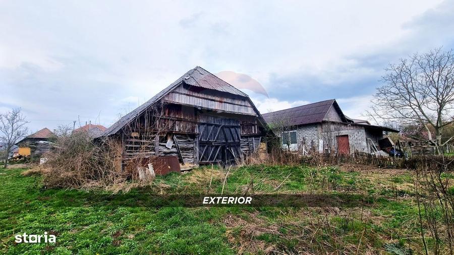 Casa din caramida cu teren generos de 2460 mp si anexe, in Borlesti - 9