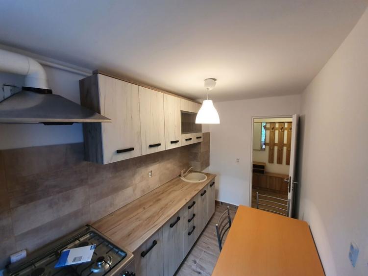 Inchiriere apartament 3 Camere Decomandat Ion Minulescu/scoala politie - 1