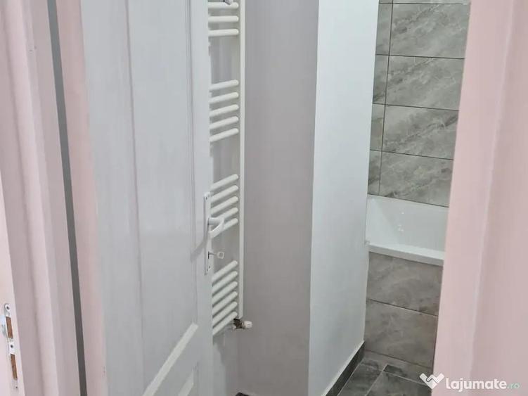 Apartament de vanzare 2 camere central Tarnaveni - 2