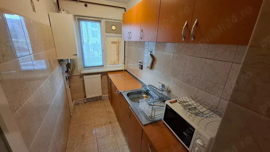 Vand apt. 3 cam., semi-decomandat, Inel 2 - 9