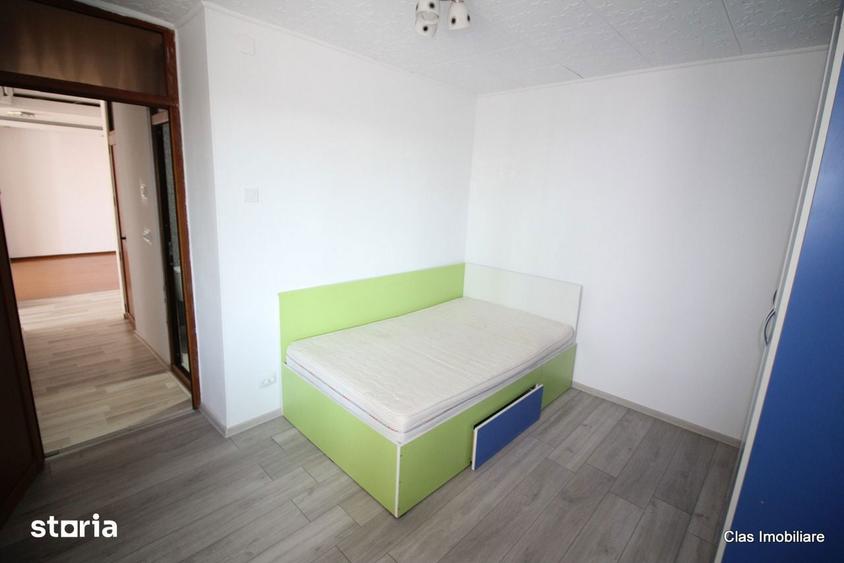 3 camere Etj 1 Zona Sc George Poboran !! - 12