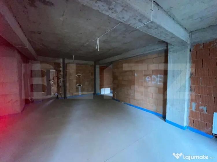 Apartament de vanzare, cu 2 camere, 73mp utili, zona Semicen - 1