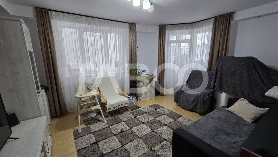 Apartament de vanzare 64mp 3 camere decomandate si balcon Turnisor - 1