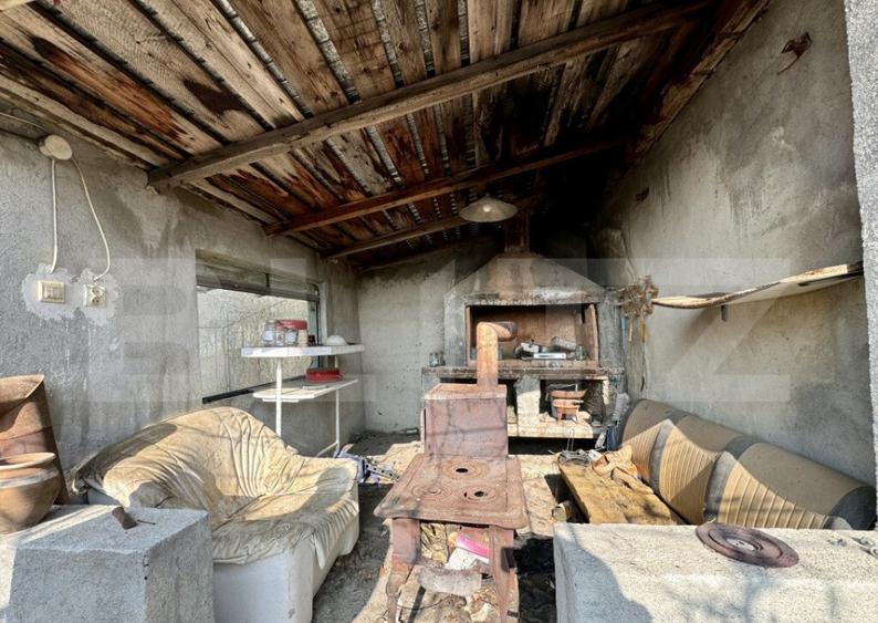 Conac cu teren intravilan 8759 mp, priveliste panoramica, Ci - 4