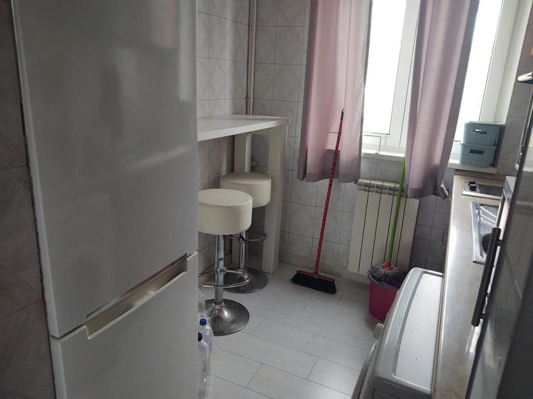 Romana, Magheru 32-36, intrare de pe bulevard - 3