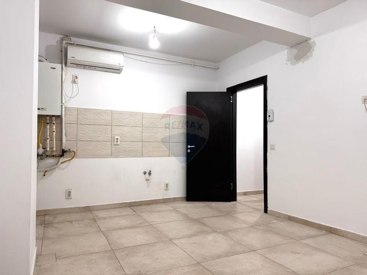 Garsoniera de vanzare 24mp  Leroy Merlin Bragadiru - 1