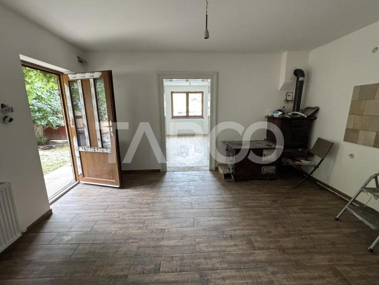 Casa individuala renovata de vanzare teren de 1397 mp Cristian Sibiu - 5