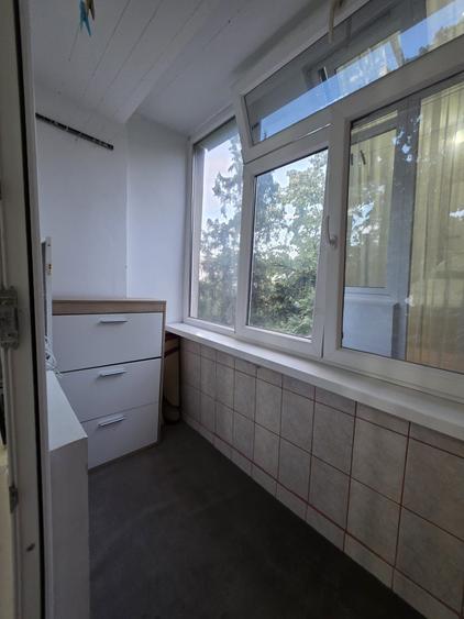 Inchiriez apartament 2 camere - 3