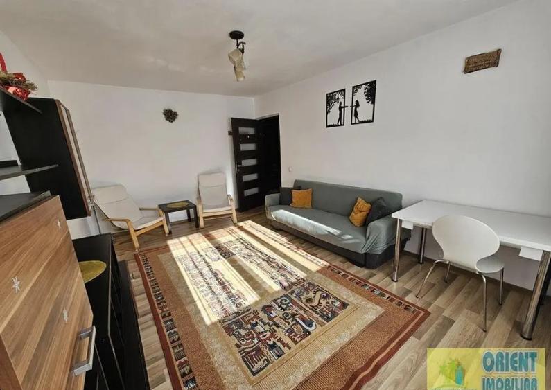 Poarta 6, decomandat, 2 camere de vanzare, etaj 2 - 5