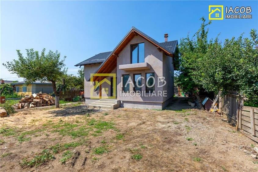 Casa la gri si teren 1070 mp, loc Dumbrava(Itesti), jud Bacau - 2