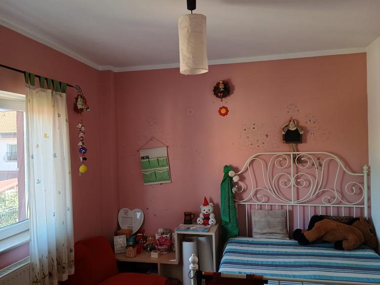 Vânzare vila  P+1E+ M – 4 dormitoare | 3 băi | living spațios | curte proprie - 6