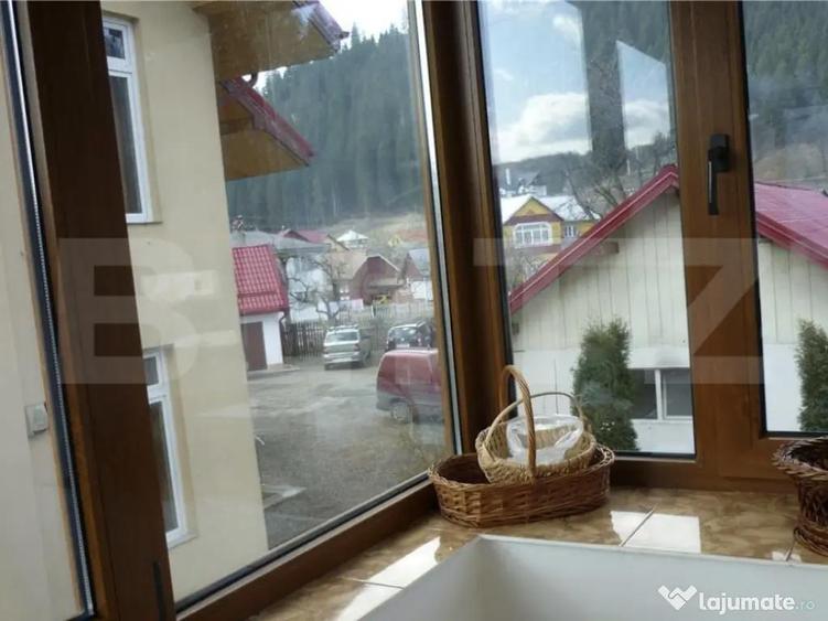 Apartament de vanzare, 4 camere, 100 mp, zona Vama, Suceava - 3