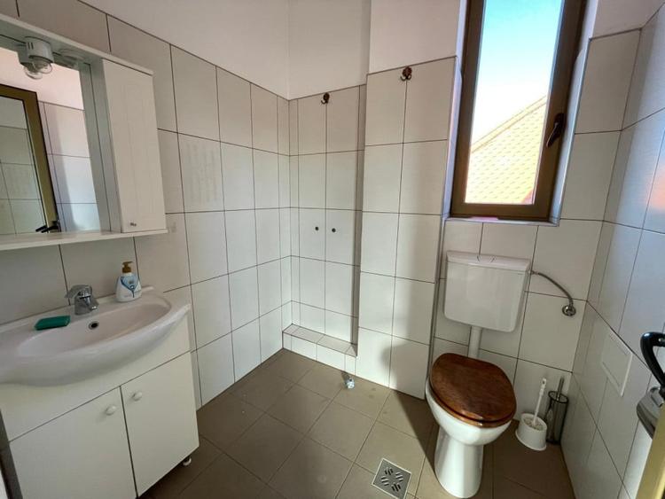 Spatiu birouri - 60 mp utili - etaj 1 - Calea Dumbravii - 4