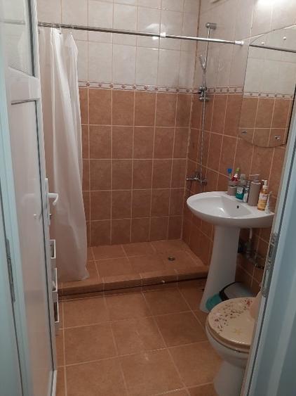 Vând apartament cu 3 camere situat în orașul Cugir - 8