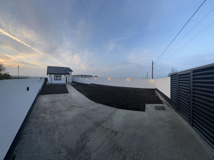 DE VANZARE | CASA 5 CAMERE | VALU LUI TRAIAN - 1