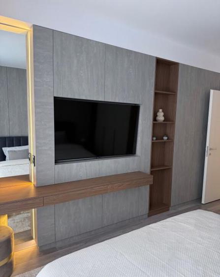 Apartament cu 2 camere, suprafata generoasa de 67mp si loc d - 7