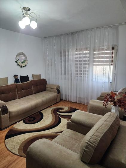 Vand apartament cu 3 camere! Central!! - 1