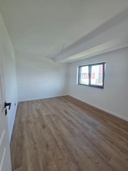 Casă individuală cu 4 camere cu Teren 400 Mp în Central