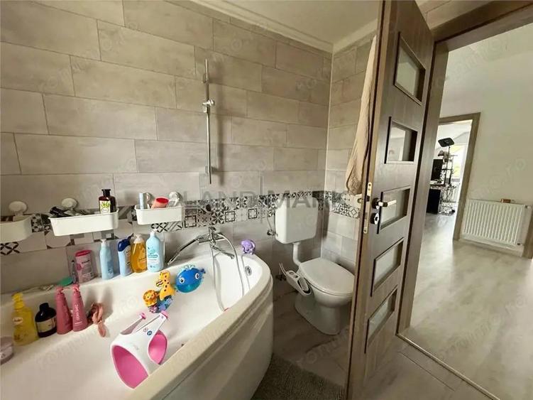 CASA individuala cu garaj, 5 camere, 3 bai Dumbravita zona lac Macilor - 17