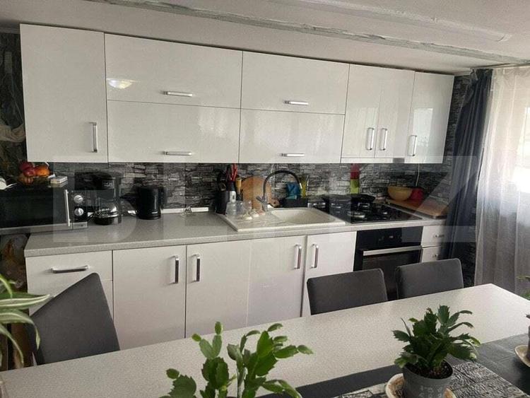 Casa cu 6 camere, 200mp utili, Radauti - 1