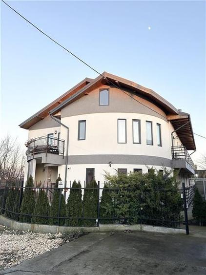 Pensiune cu 19 camere, Afacere la Cheie, Costinesti - 1