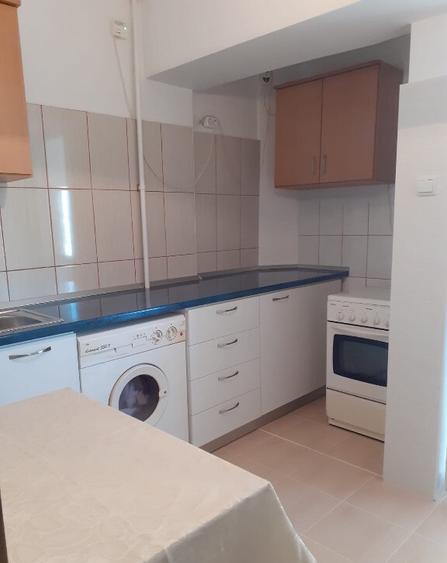 Inchiriez garsoniera - 2