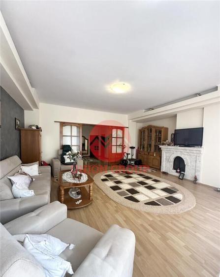 Casa la Cativa Pasi de Mare in Faleza Nord - Ideala Pentru F - 12