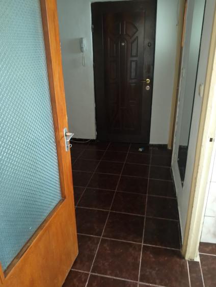 Garsoniera Muncii, stradal, 5 minute de metrou, mobilată si utilată complet - 8