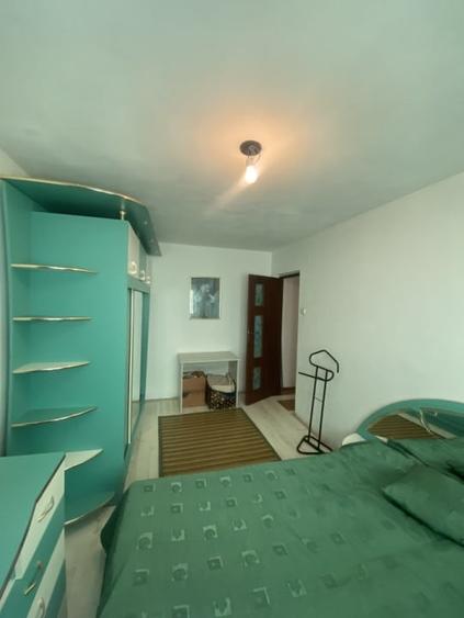 Vanzare apartament 3 camere Etaj 1 Tractorul Brasov - 5