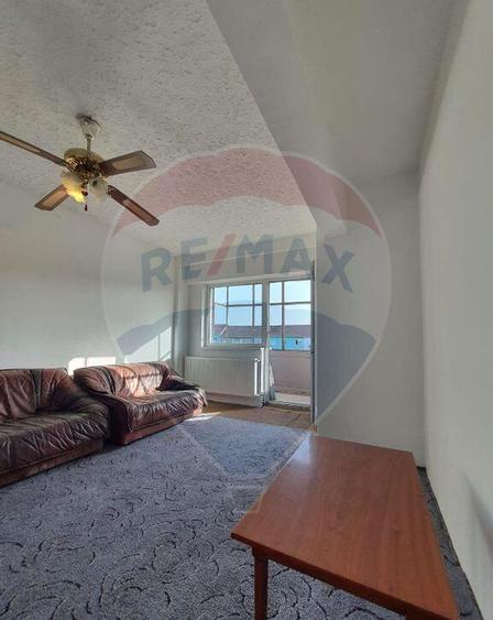 Apartament cu 3 camere de vanzare in zona Vitrometan - 3