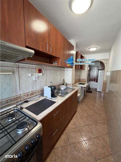 Apartament cu 2 camere semidecomandat, mobilat în Grivița