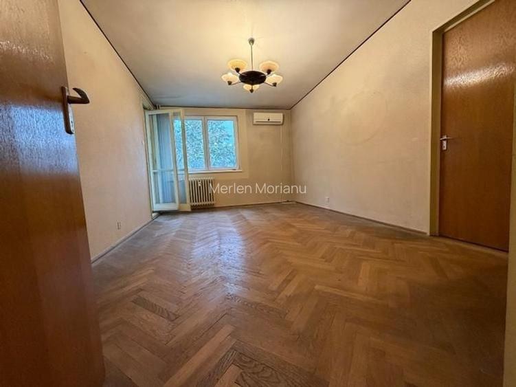 Vanzare 3 camere, 2 bai, etaj 2/4, Titan- Minis