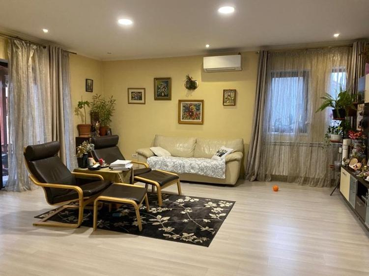 Casa, 3 dormitoare, birou, locuinta sau sediu, strada Cristalului, Bragadiru - 2