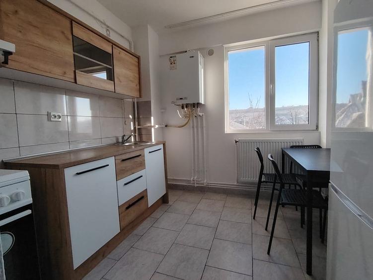 Apartament cu doua camere, decomandat, Rediu, etajul 2/3 INTABULAT - 1