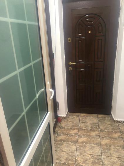 Garsoniera zona Far/Billa - 52.000 euro (Cod E2+E7) - 3