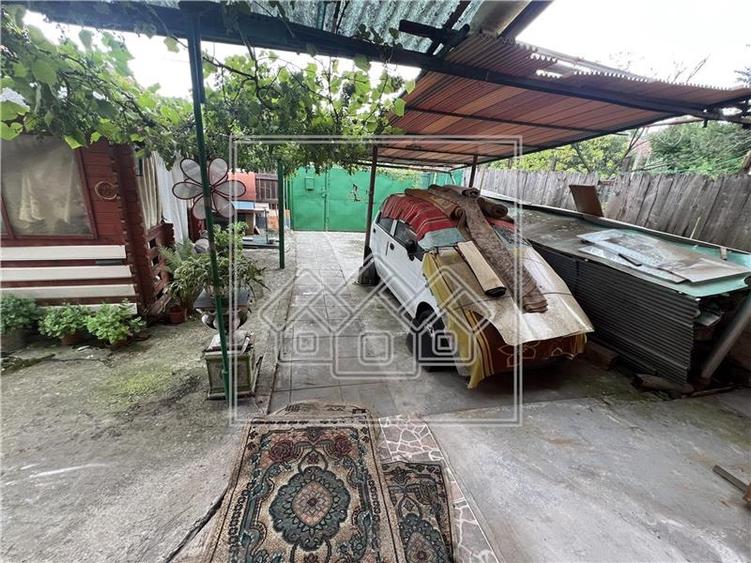 Casa de vanzare in Sibiu -  4 camere, curte, acces auto - 5