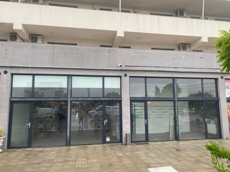 Tunari, spatiu comercial situat intr-o galerie comerciala, 70 mp, imobil  2019, - 1