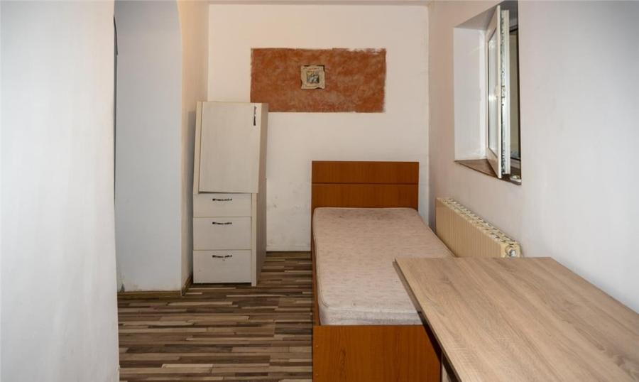 Proprietate mixta -spatiu comercial +rezidenta - 12