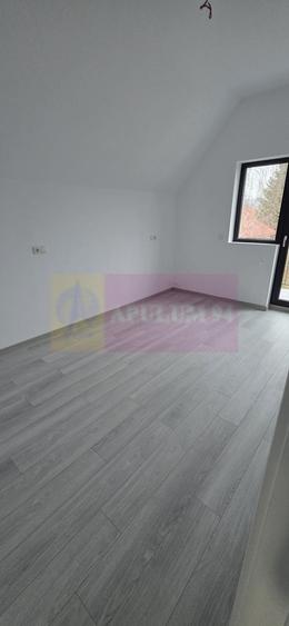 Vila de vanzare cu 4 camere in Brebu - 16