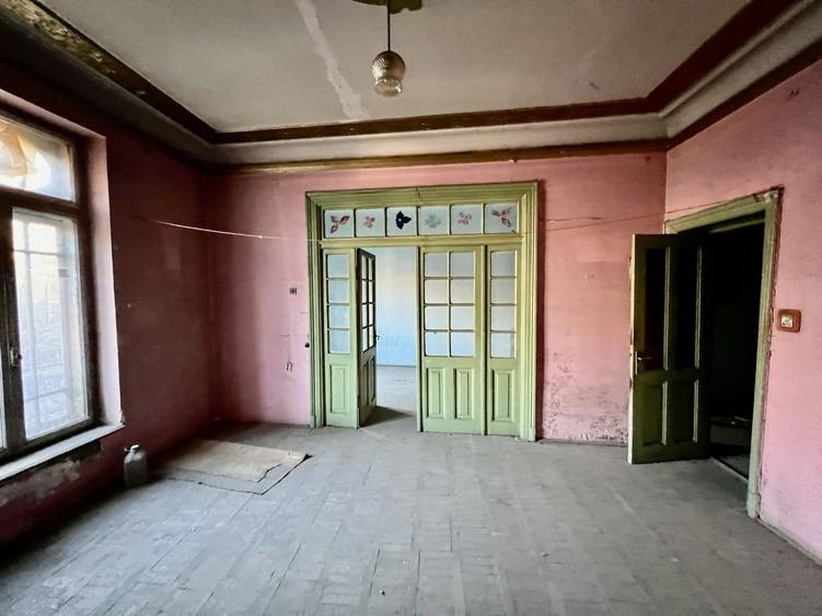 Imobil 2185 mp Centrul Istoric Piata Unirii 500 mp teren vitrina 19 m - 5